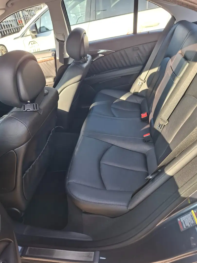 Mercedes-Benz 300 Berlina Grau - 1