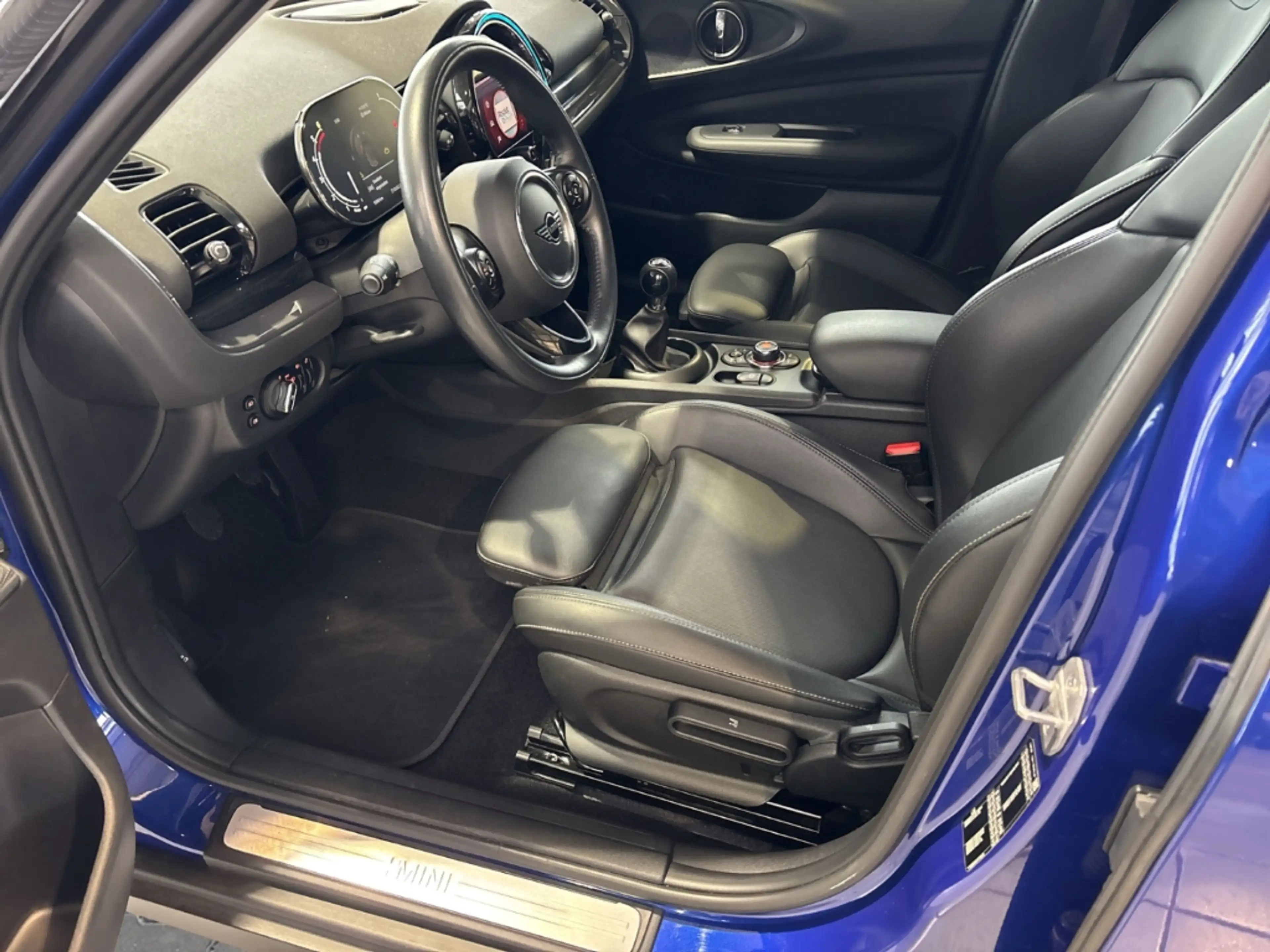 MINI Cooper D Clubman Navi Rückfahrkamera LED Tempomat KeylessGo Fahrerp — photo 14