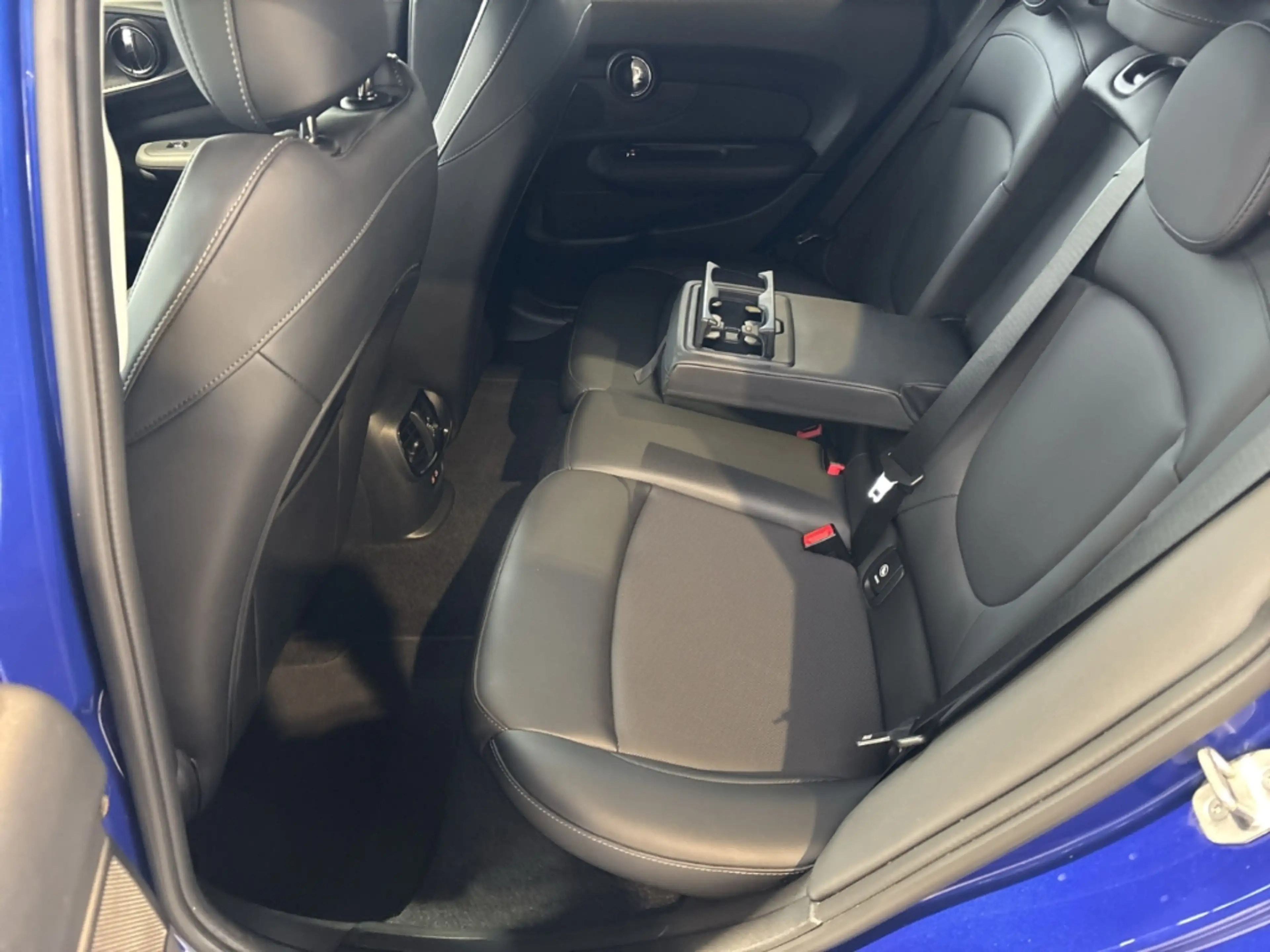 MINI Cooper D Clubman Navi Rückfahrkamera LED Tempomat KeylessGo Fahrerp — photo 12