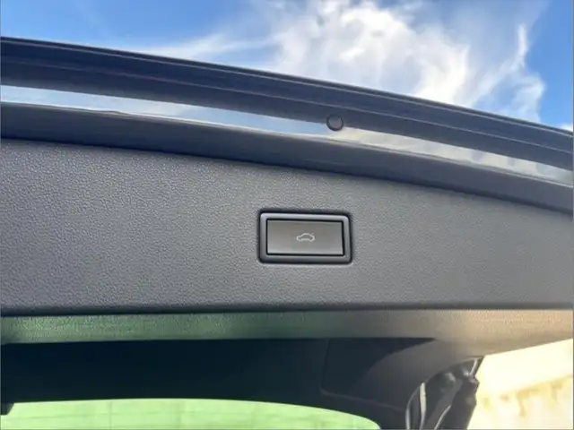 Volkswagen Tiguan view 10