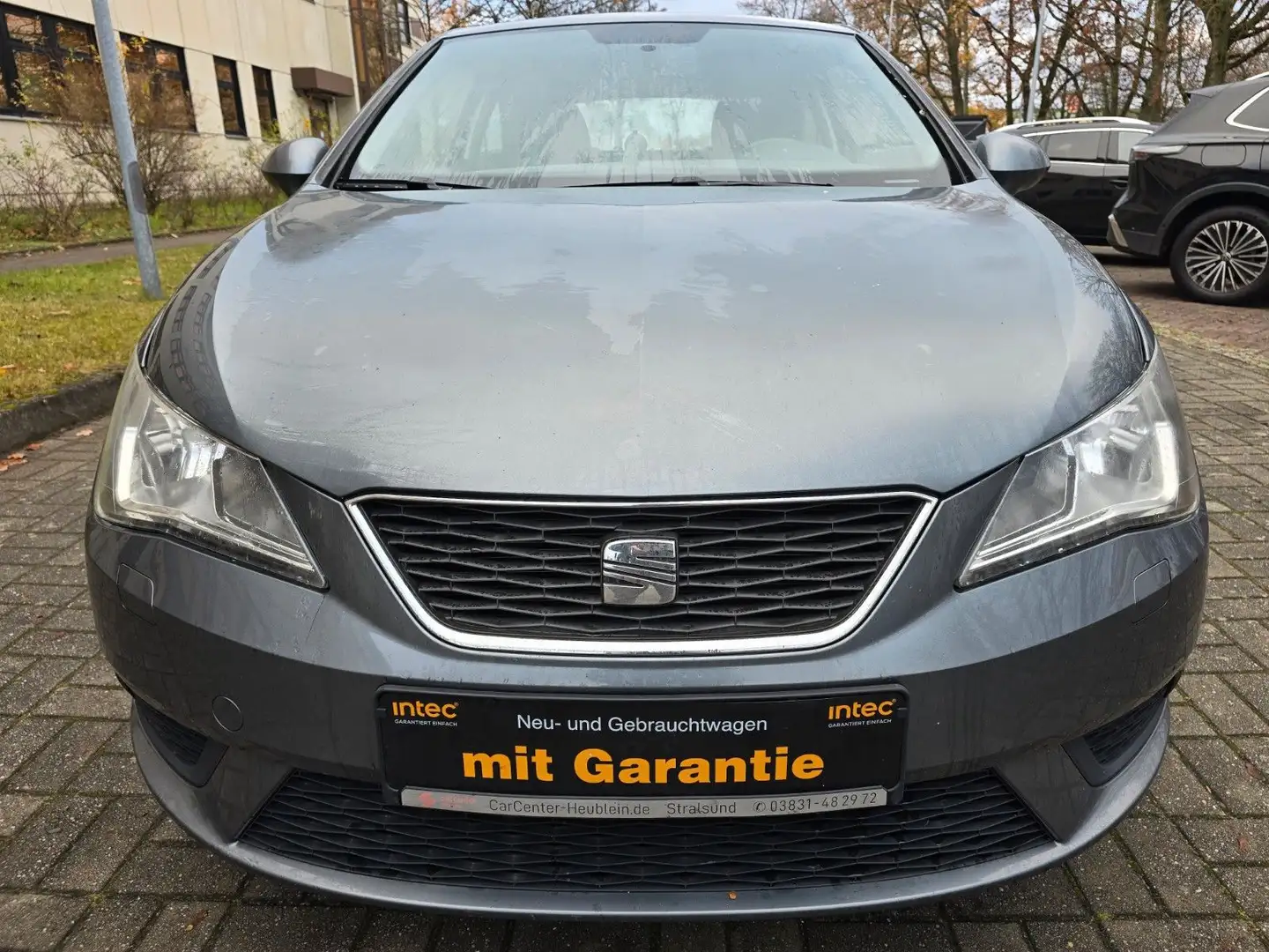 SEAT Ibiza SC Style Salsa Grau - 2