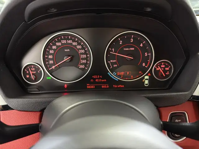 BMW 4 Series view 9