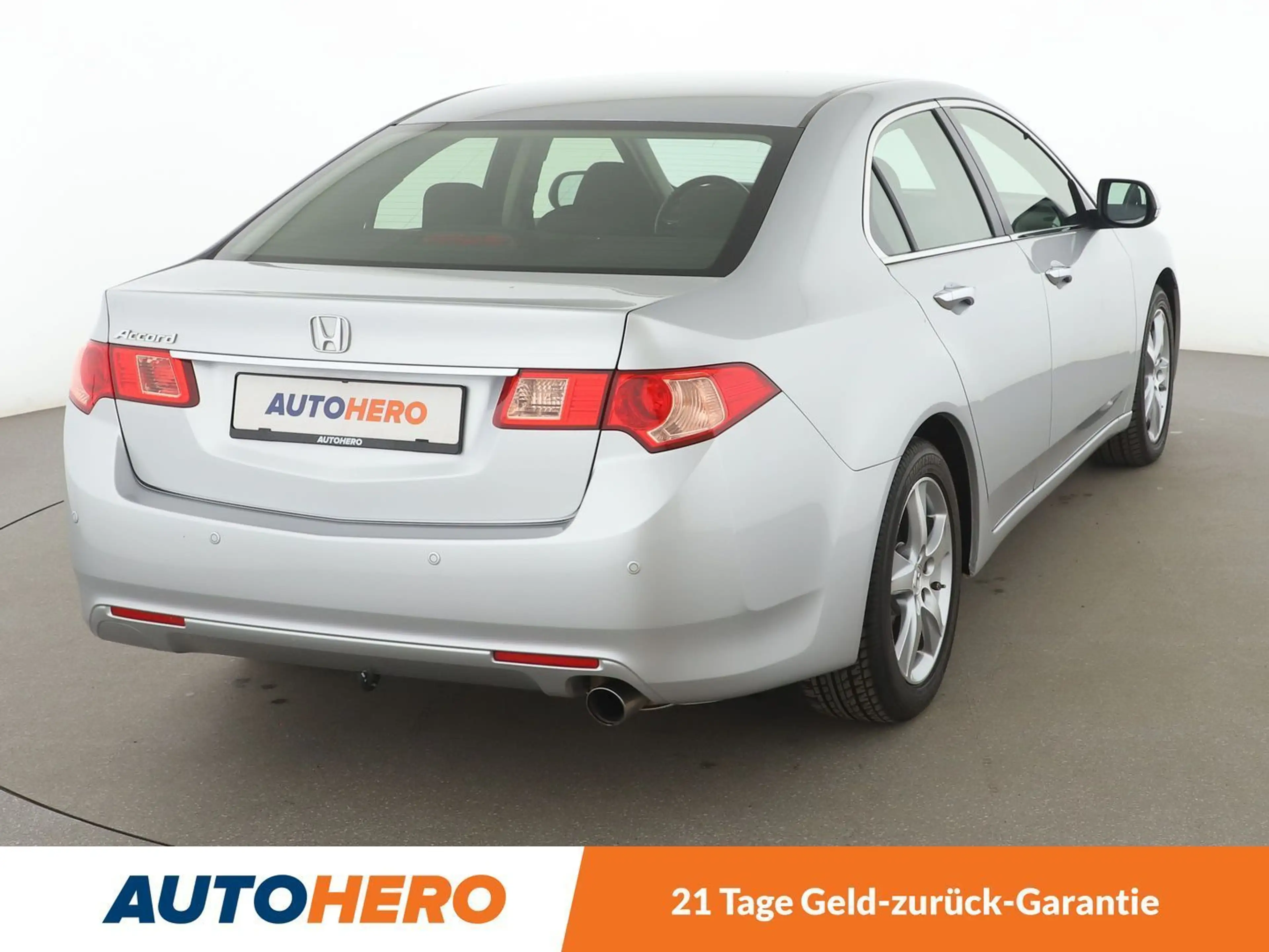Honda Accord 2.0 Lifestyle*XENON*TEMPO*PDC*SHZ* — photo 6