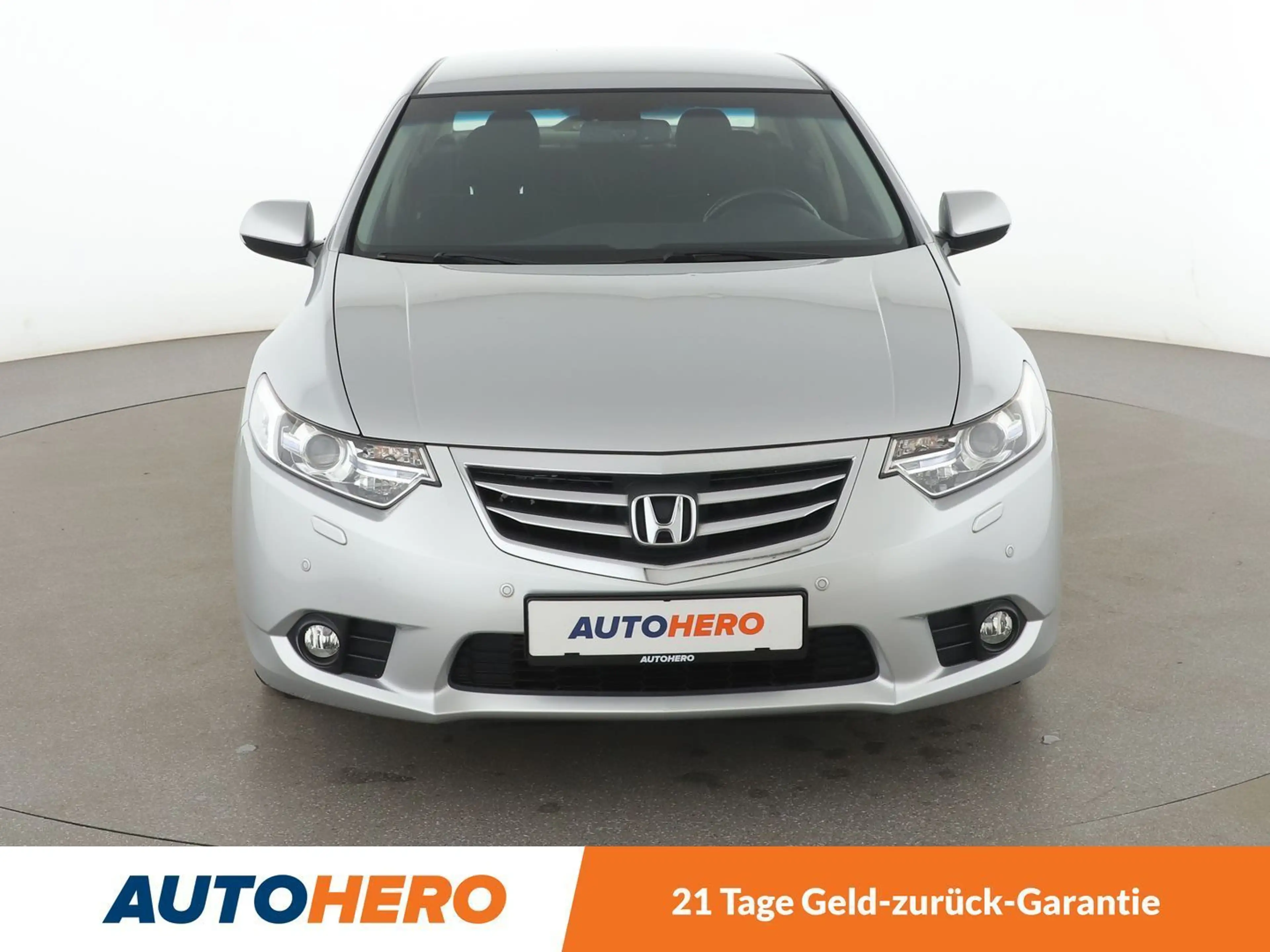 Honda Accord 2.0 Lifestyle*XENON*TEMPO*PDC*SHZ* — photo 9