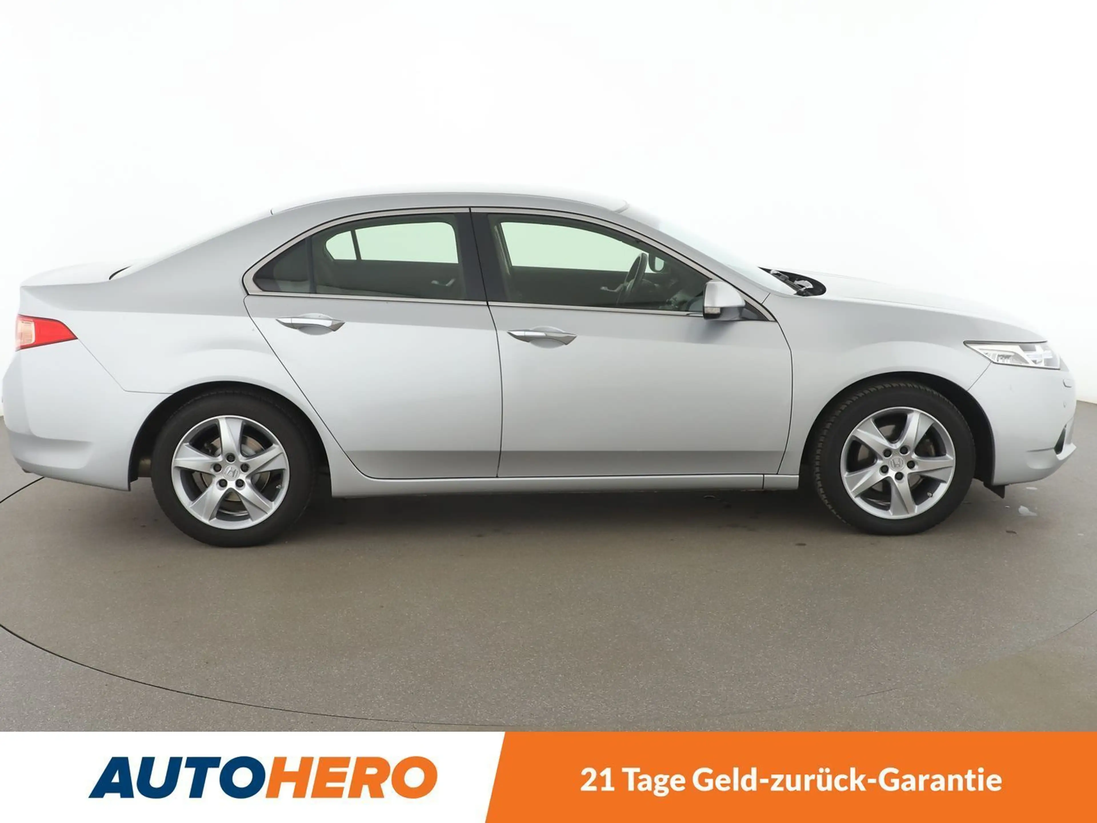 Honda Accord 2.0 Lifestyle*XENON*TEMPO*PDC*SHZ* — photo 7