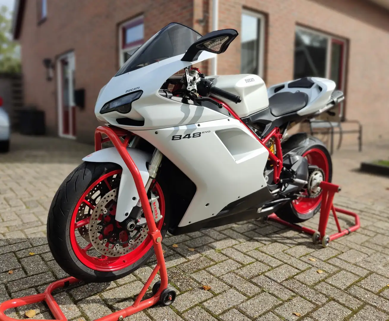 Ducati 848 EVO White - 1