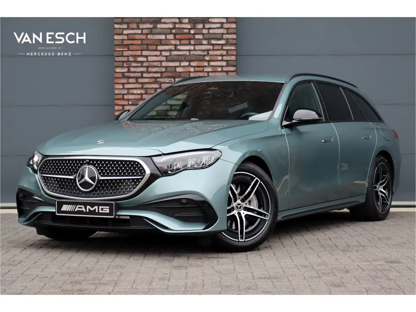 Mercedes-Benz E 300 Estate e AMG Line Aut9 | Distronic Pro | Memory | Groen - 1