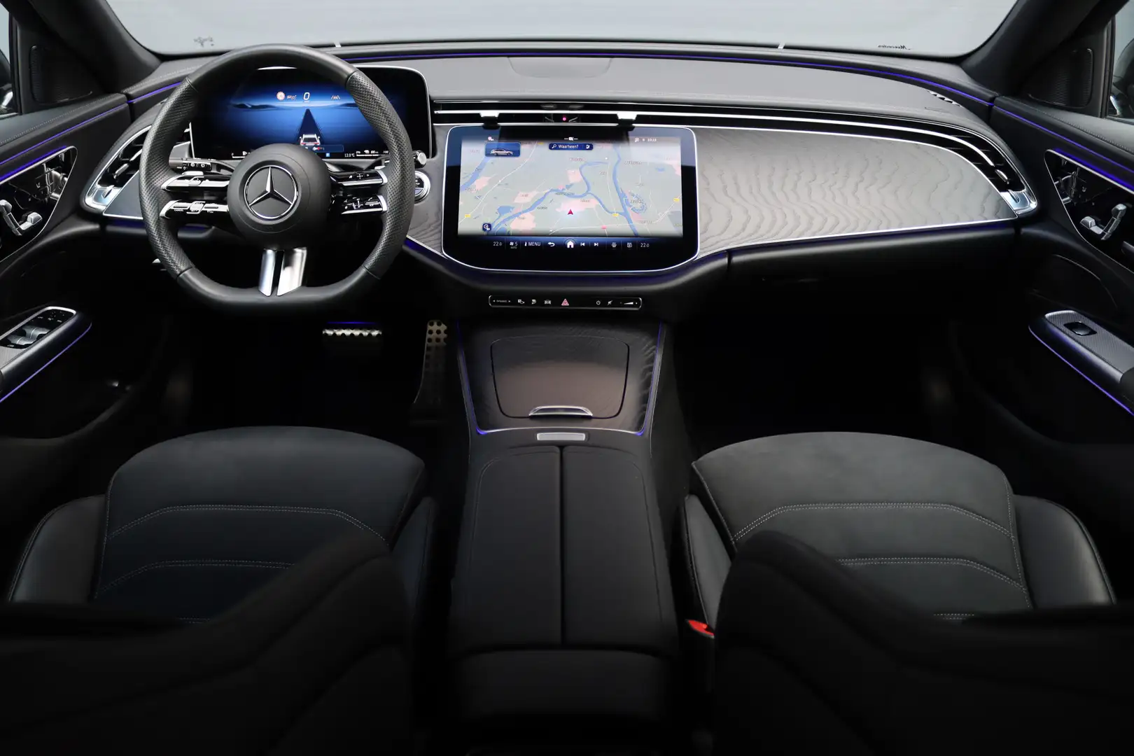 Mercedes-Benz E 300 Estate e AMG Line Aut9 | Distronic Pro | Memory | Groen - 2