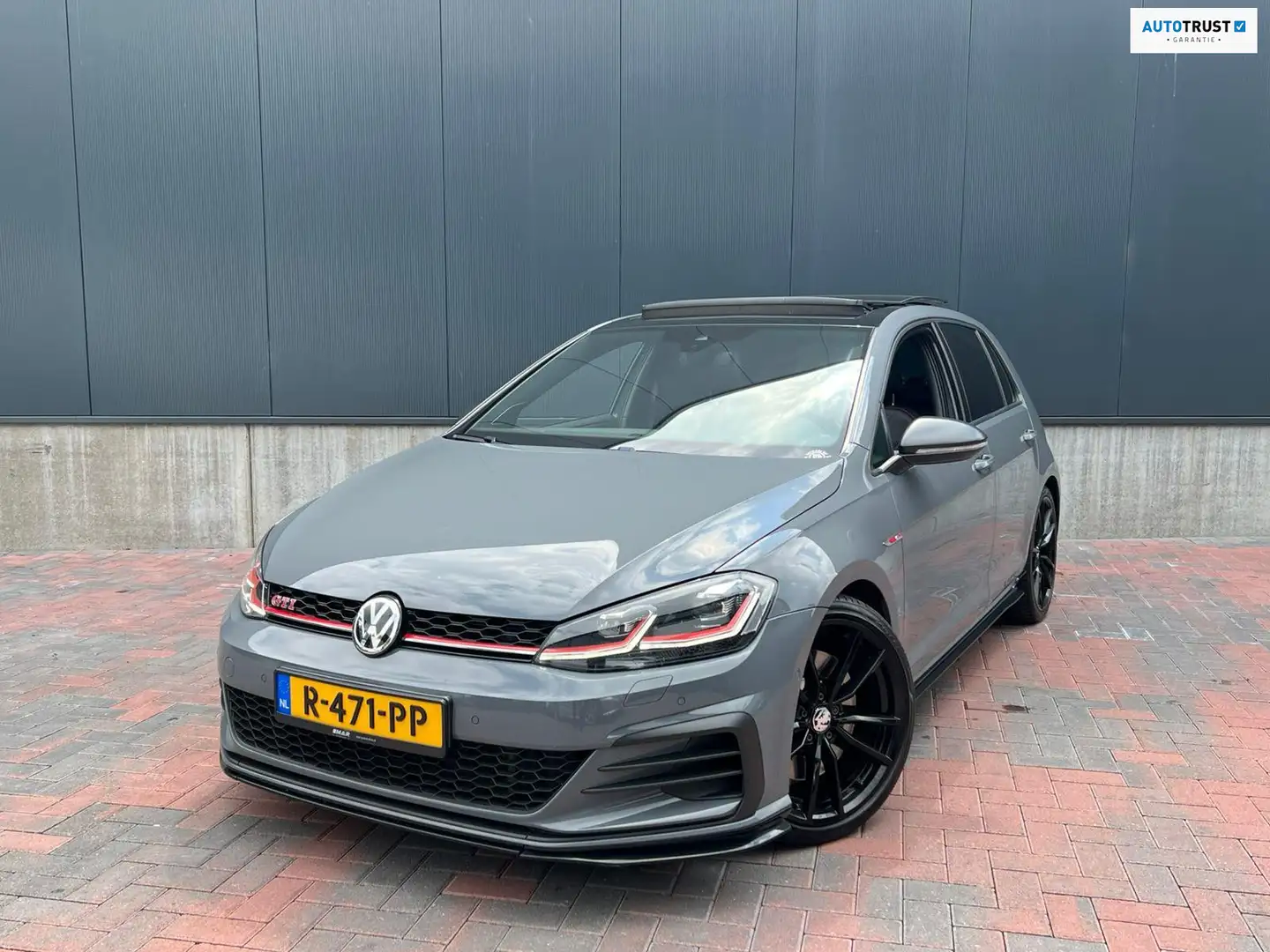 Volkswagen Golf GTI 2.0 TSI TCR * Pano * Digi-dash * Carplay * Dealer Grijs - 1