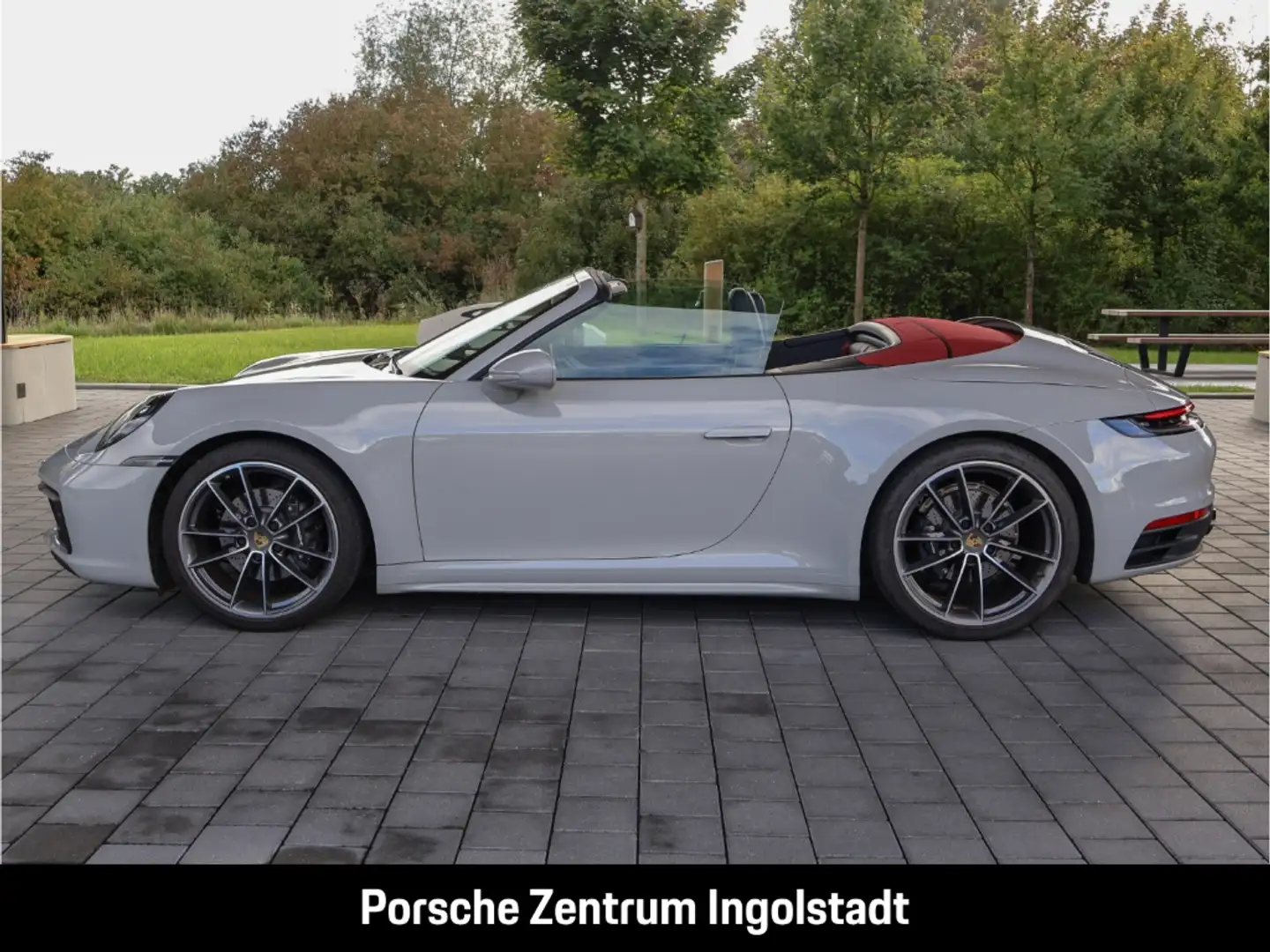 Porsche 992 (911) Carrera Cabriolet Sport-Chrono Sitzbelüftung Weiß - 2