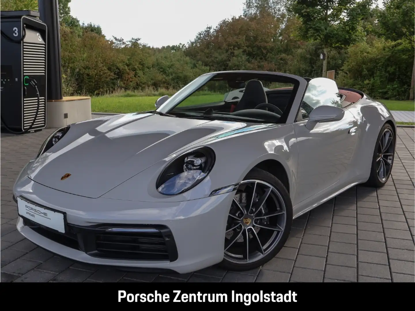 Porsche 992 (911) Carrera Cabriolet Sport-Chrono Sitzbelüftung Weiß - 1