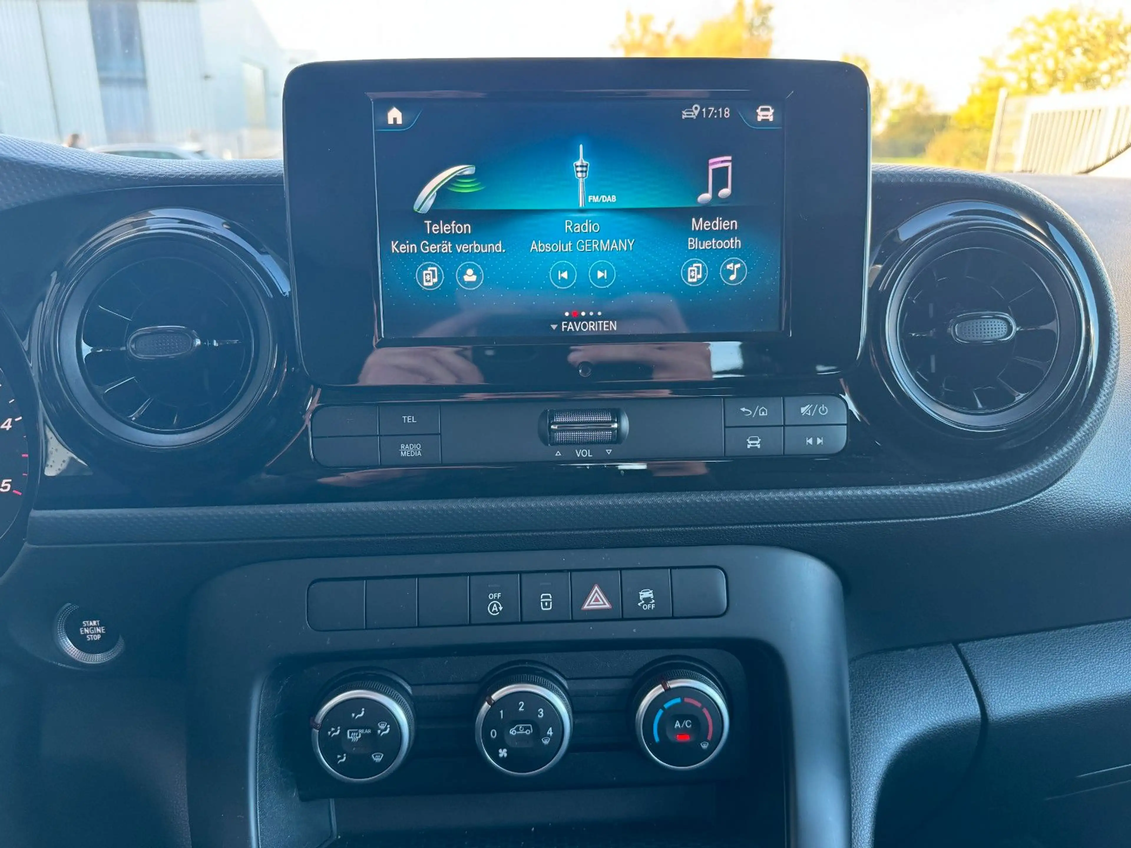 Mercedes-Benz T-Class T 180 d MBUX Tempomat — photo 15