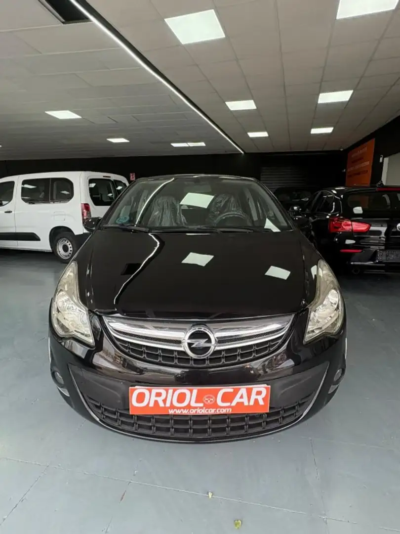 Opel Corsa 1.2 Cosmo Negro - 2