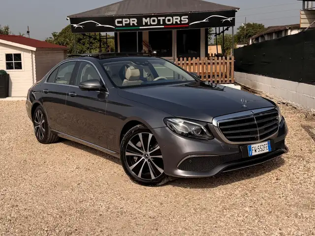 Mercedes-Benz E 300