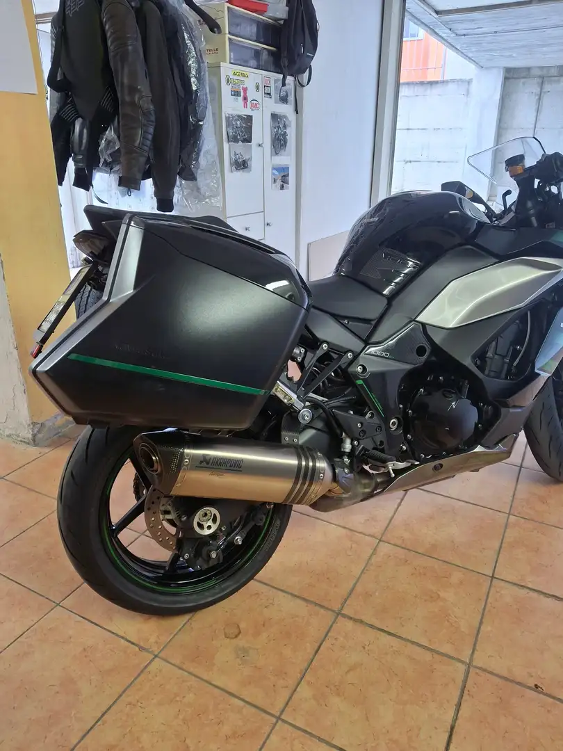 Kawasaki Ninja 1000SX Tourer - 2