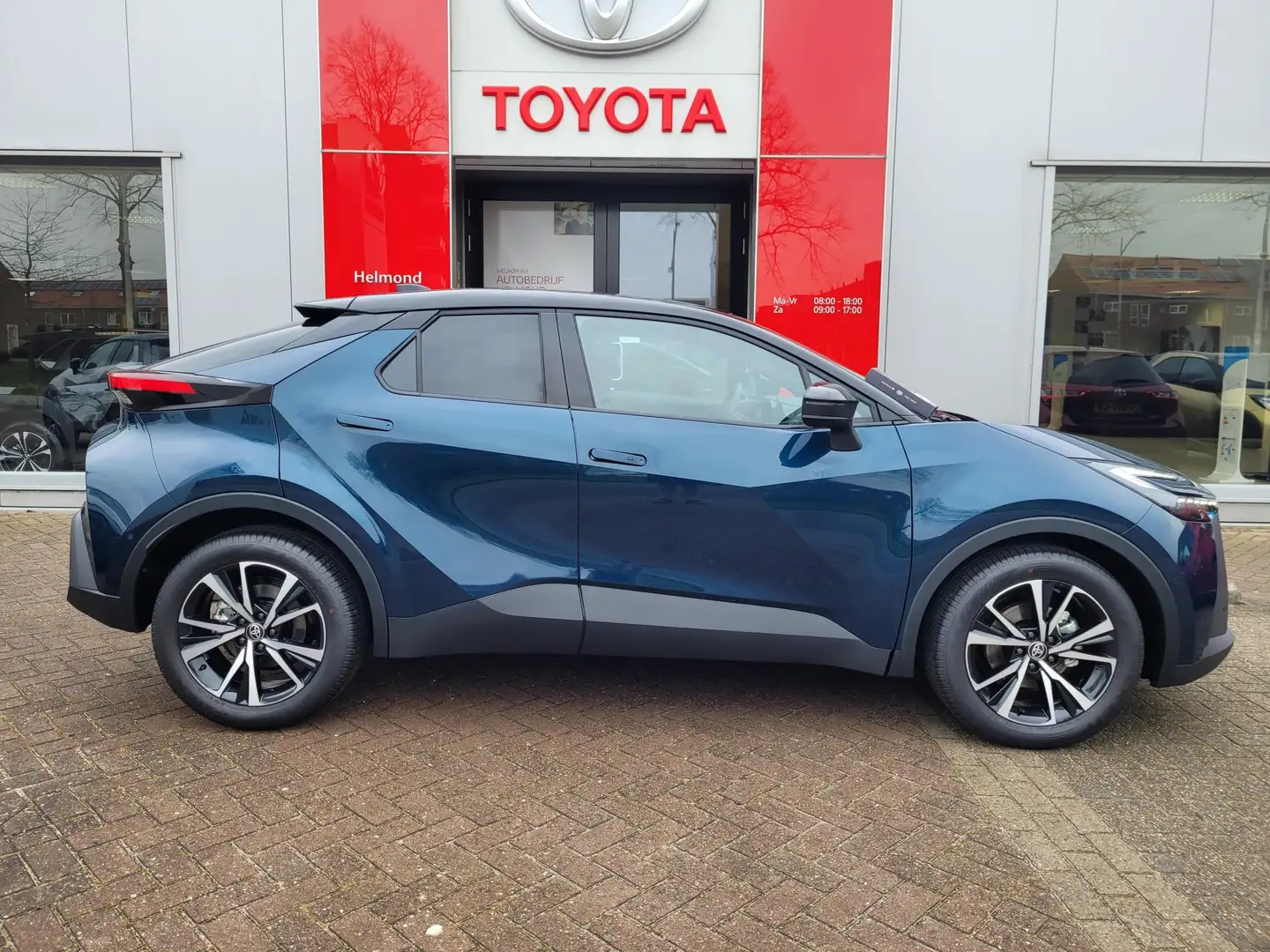 Toyota C-HR Hybrid 140 First Edition - 2