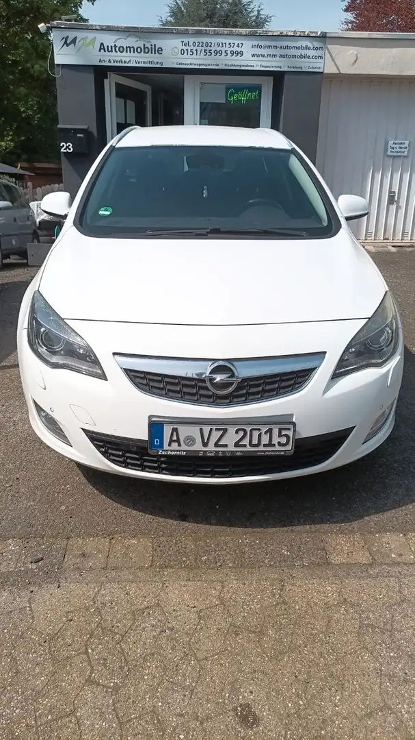 Opel Astra Sports Tourer 1.7 CDTI/Tüv-08.2025 Weiß - 2