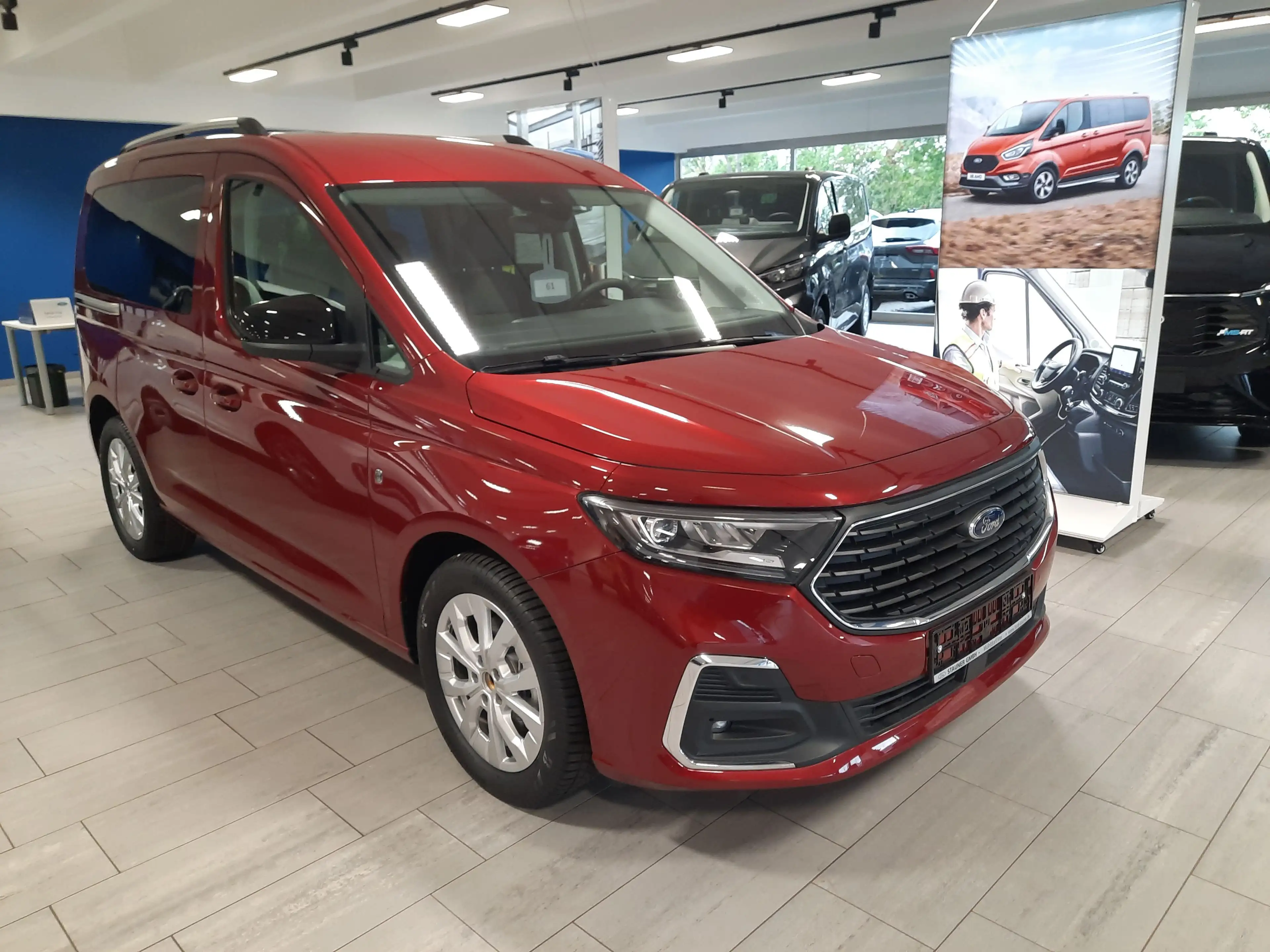 Ford Tourneo Connect 2.0l L1 Titanium Isofix 2,99% Fin — photo 3