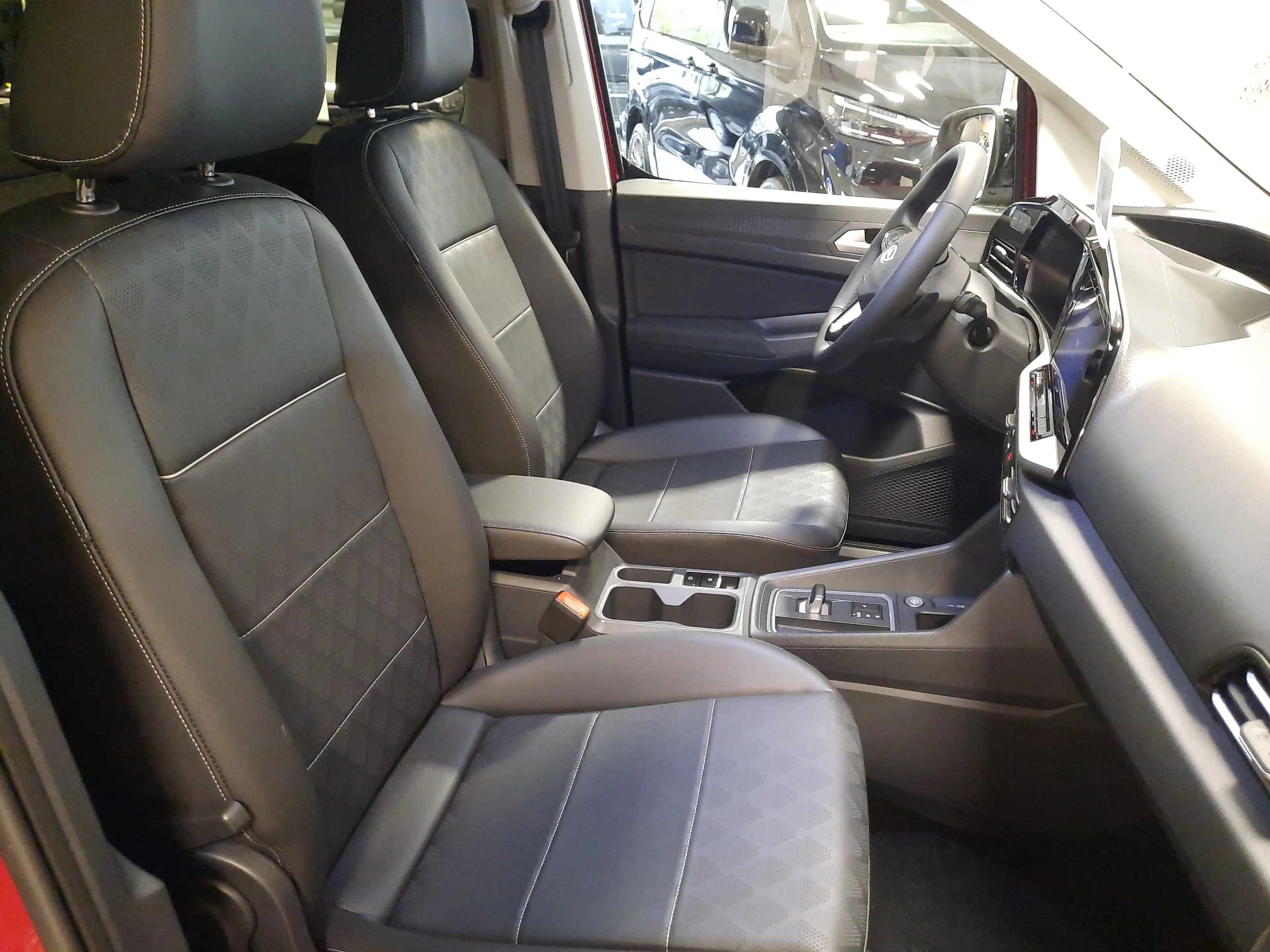 Ford Tourneo Connect 2.0l L1 Titanium Isofix 2,99% Fin — photo 15
