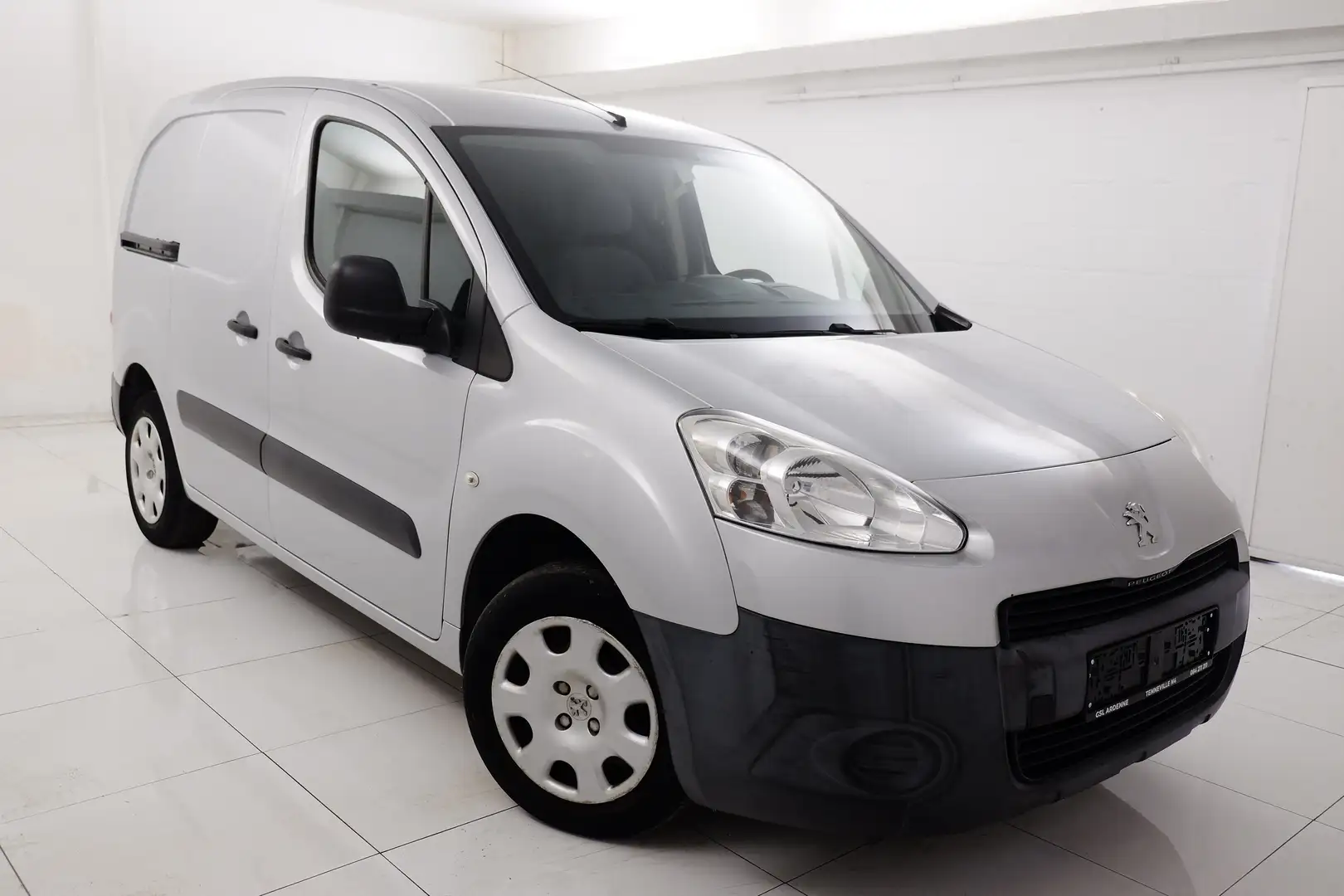 Peugeot Partner utilitaire # 16 hdi # Airco, 1ère main Gris - 1