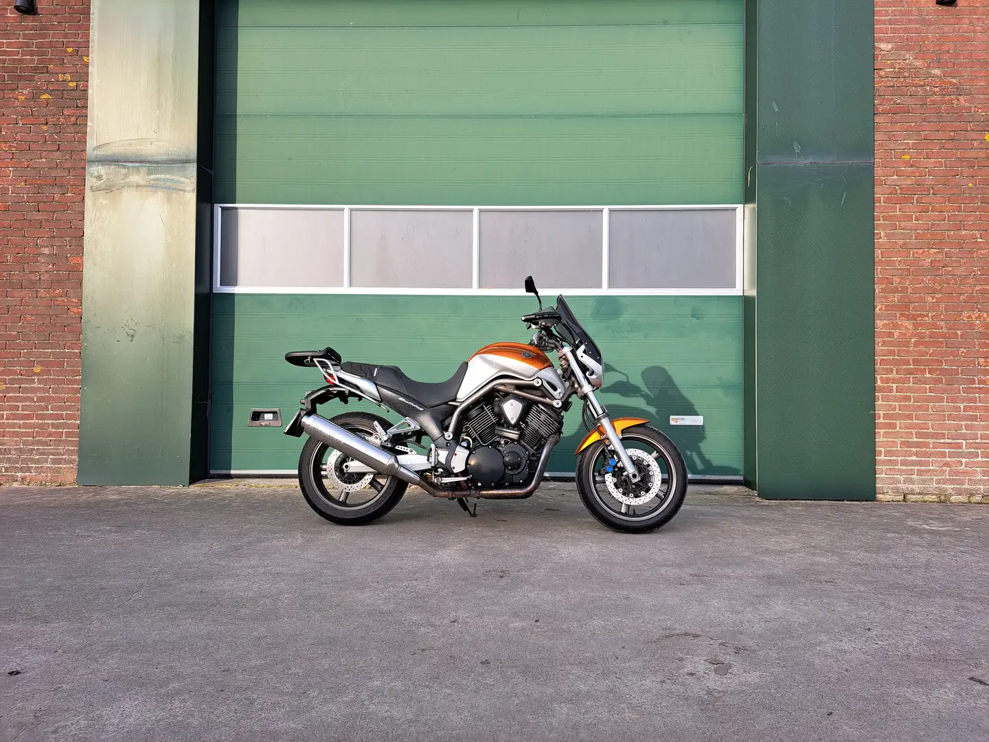 Yamaha BT 1100 Bulldog Orange - 2