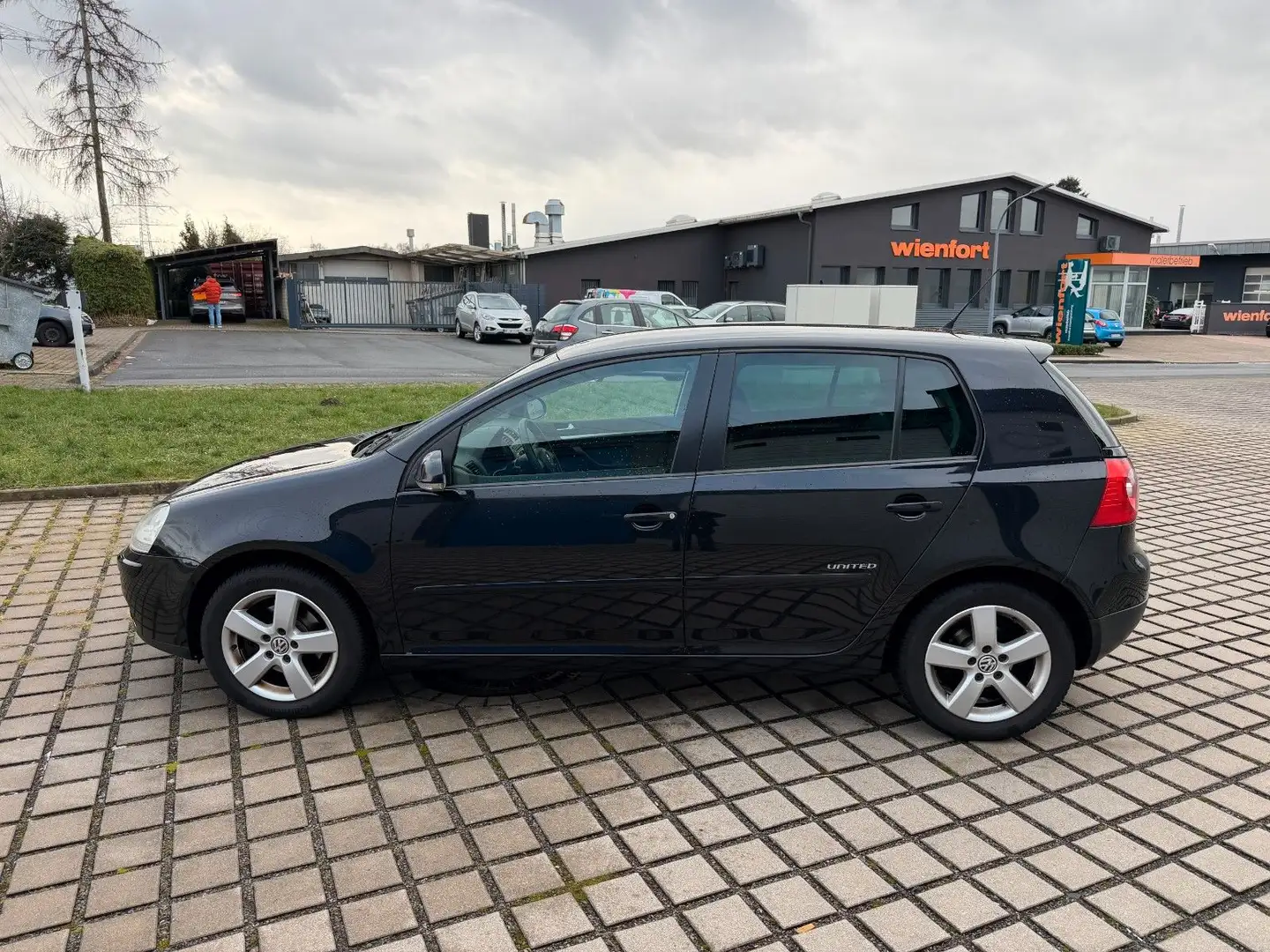 Volkswagen Golf V Lim. United *TÜV 08-26*2 HAND* Schwarz - 2
