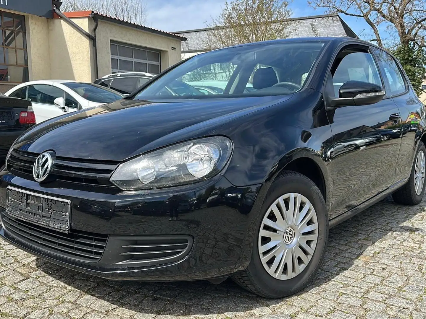 Volkswagen Golf Trendline Schwarz - 1
