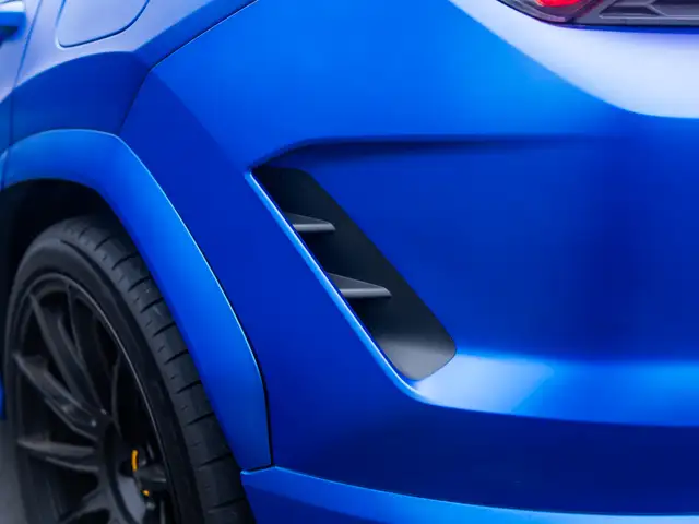 Lamborghini Urus view 14