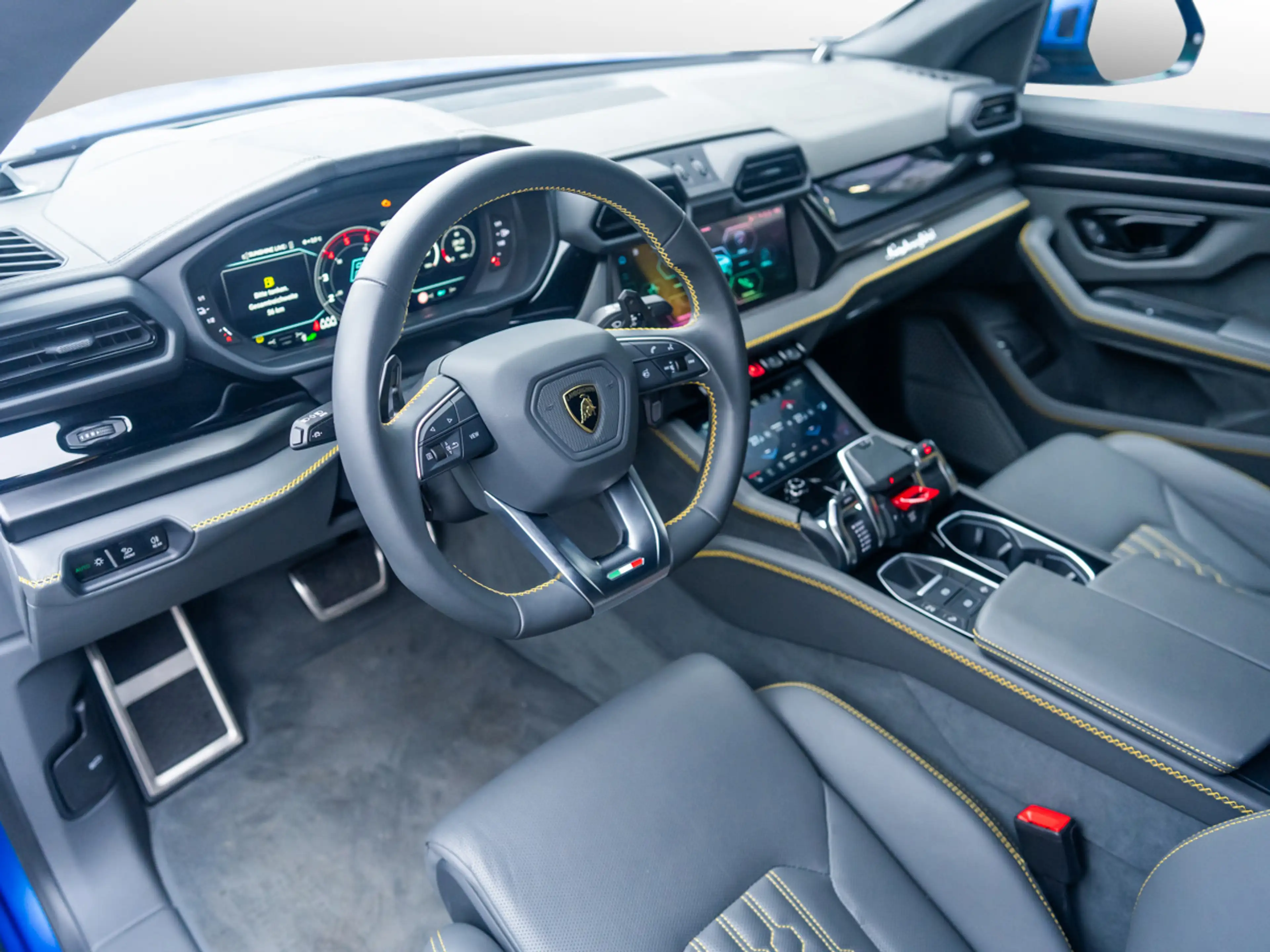 Lamborghini Urus SE | AdPersonam Akra | Lamborghini Nürnberg — photo 7