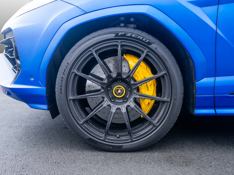 Lamborghini Urus SE | AdPersonam Akra | Lamborghini Nürnberg — photo 9