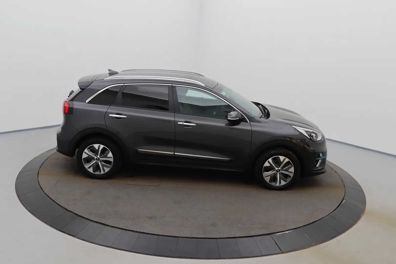 Kia e-Niro 64 kWh More LEDER/STOF LED GPS PDC CAM Keyless JBL Gris - 2