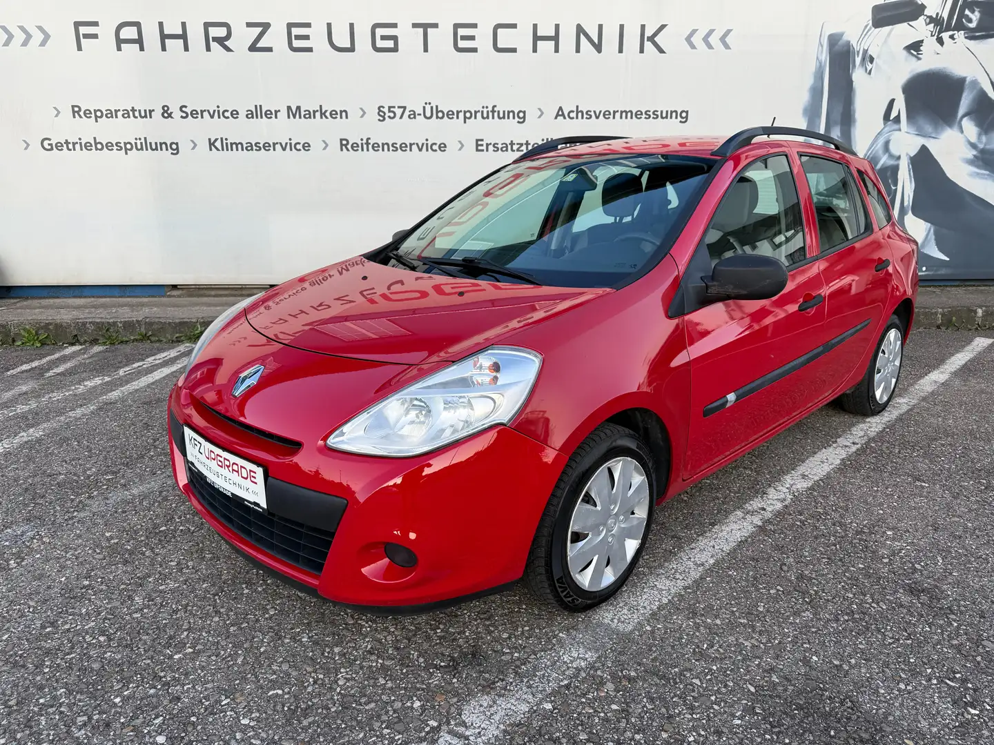 Renault Clio Grandtour Authentique 1,2 16V *Erstbesitz* Rouge - 1