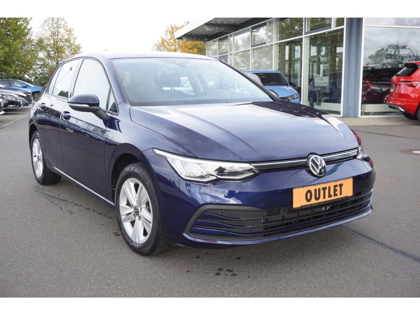 Volkswagen Golf nuo 347 €/ mėn Benzinas 2023m. Sedanas Mechaninė