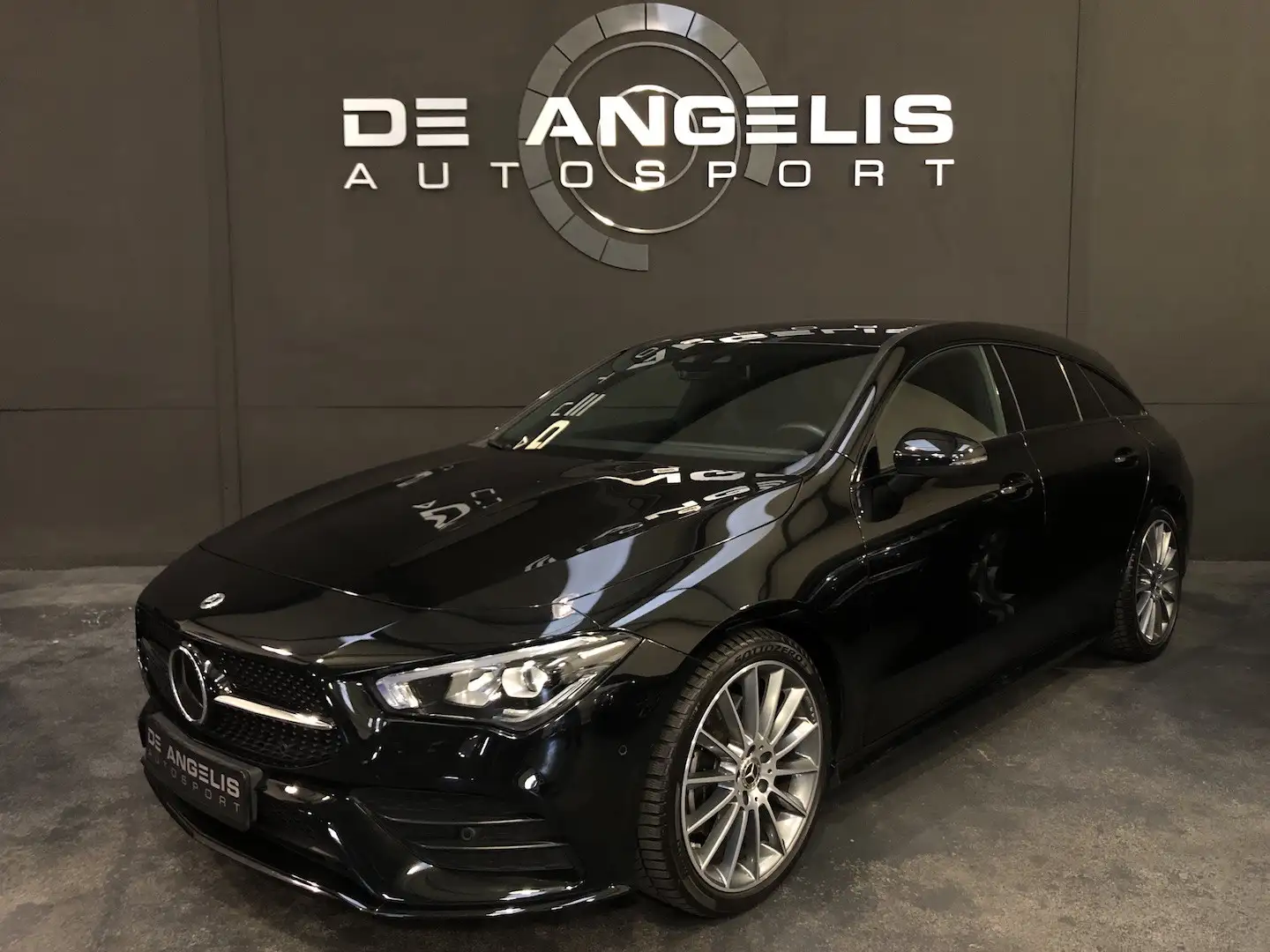 Mercedes-Benz CLA 200 AMG LINE Noir - 1