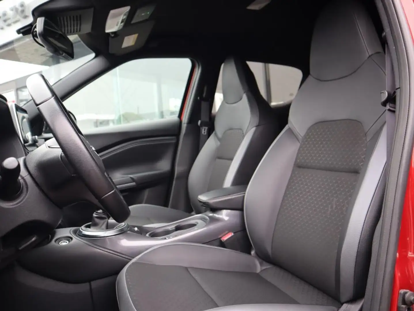 Nissan Juke 1.0 DIG-T N-Design | Parkeercamera | Navigatie | T Rood - 2