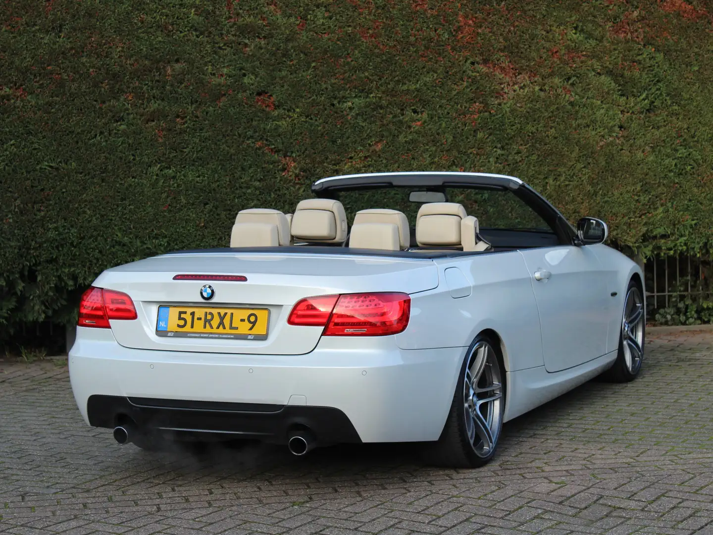 BMW 335 3-serie Cabrio 335i M Sport | Harman Kardon Wit - 2