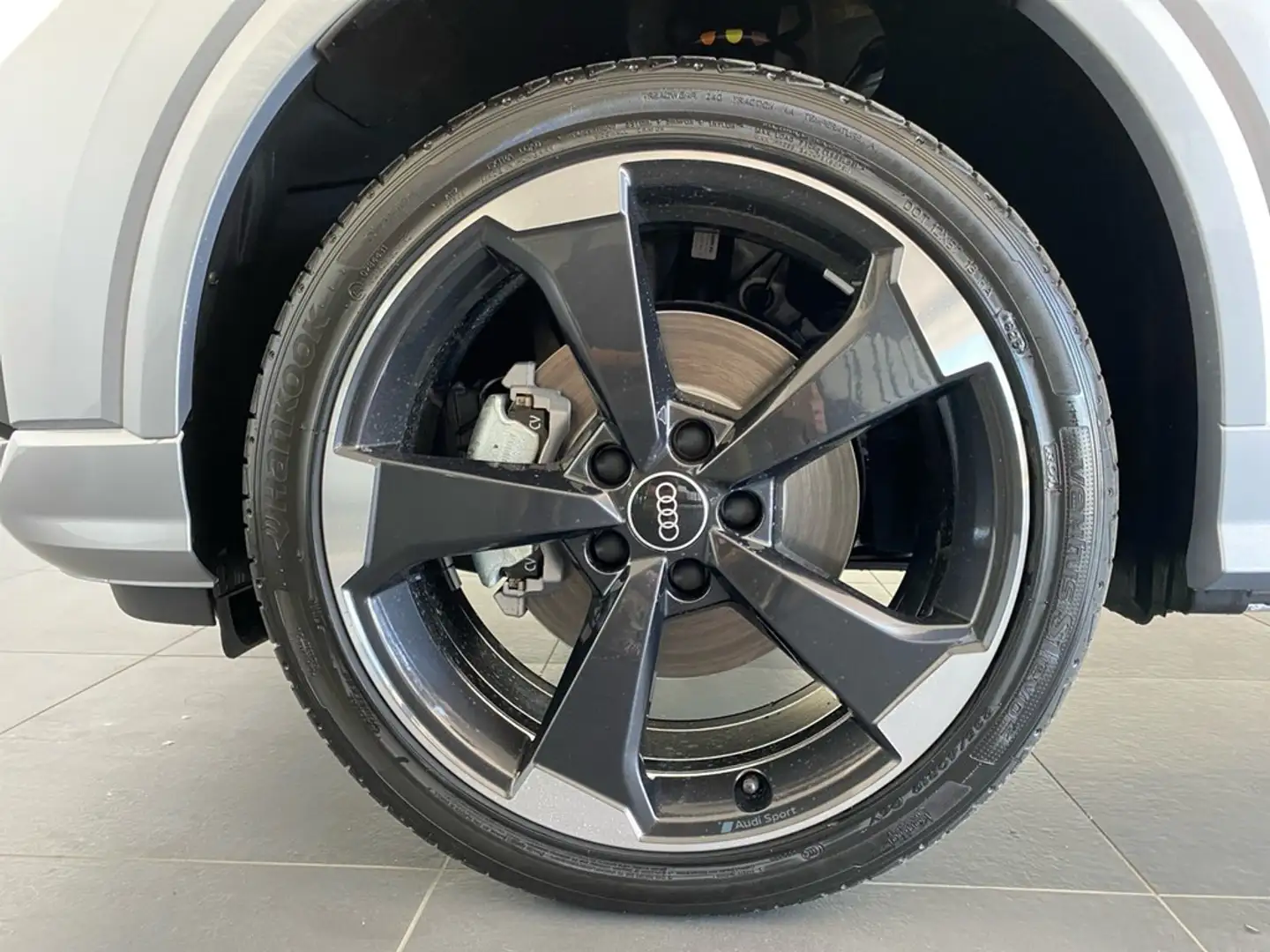 Audi Q2 advanced 35 TFSI S line AHK+ACC+RFK+MATRIX+ Silber - 2