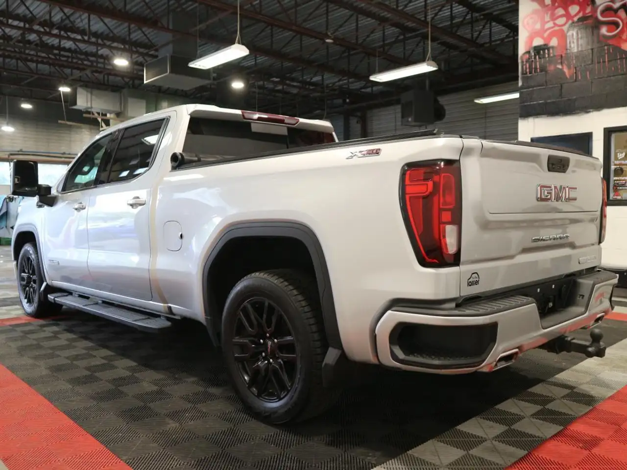 GMC Sierra 1500 photo GMC Sierra 1500