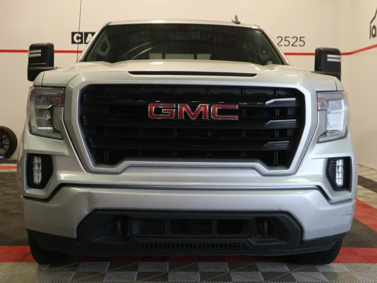 GMC Sierra 1500 photo GMC Sierra 1500