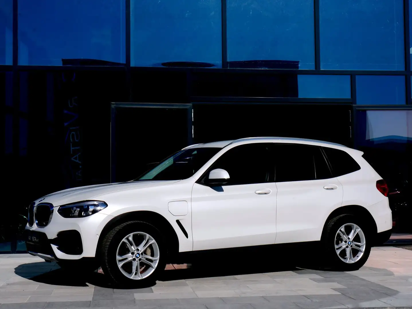 BMW X3 xDrive30e PHEV Aut. *ACC & Parkassistent Plus* Weiß - 2