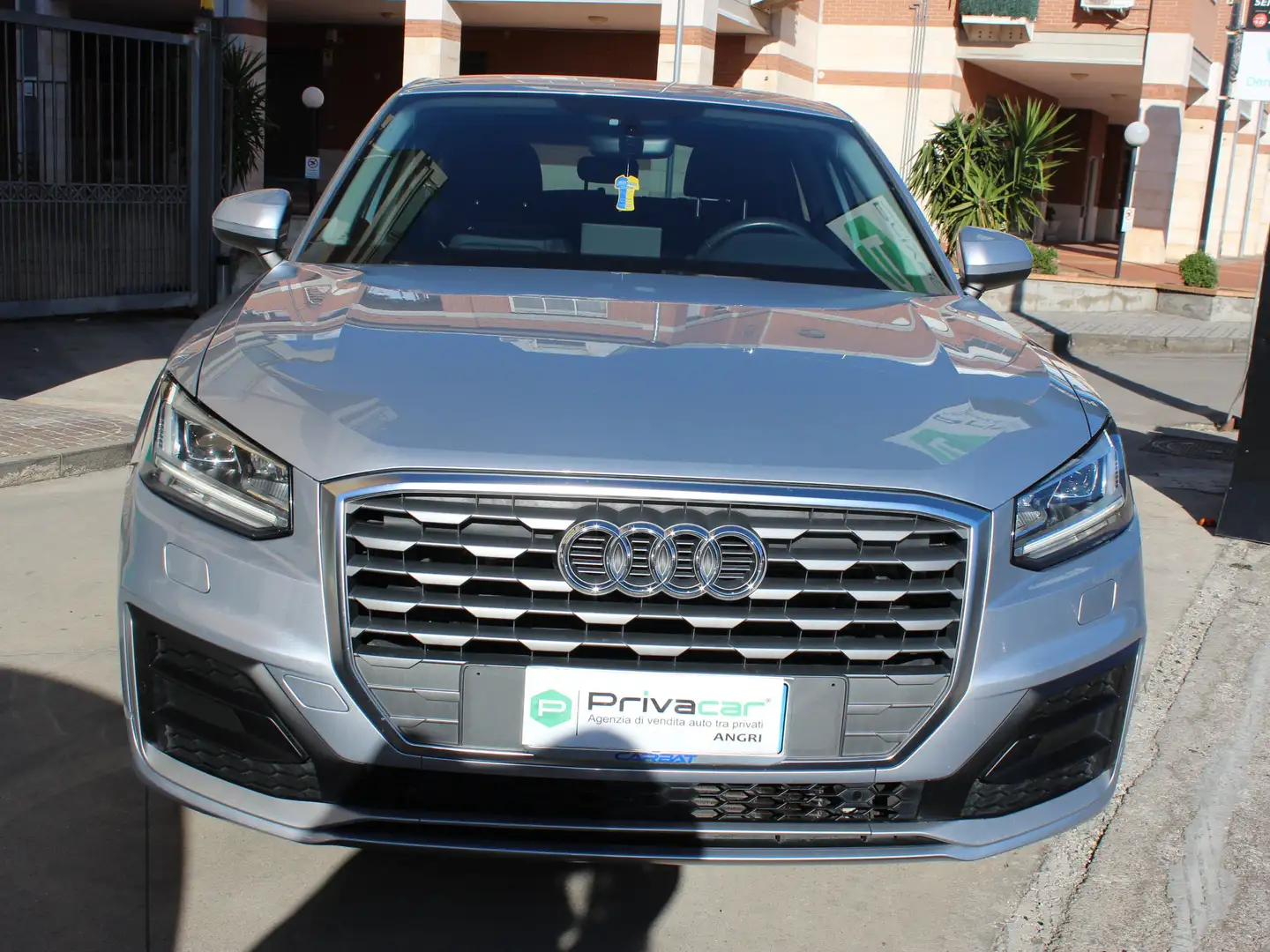 Audi Q2 2020  30 1.6 tdi Identity Black s-tronic Argento - 2