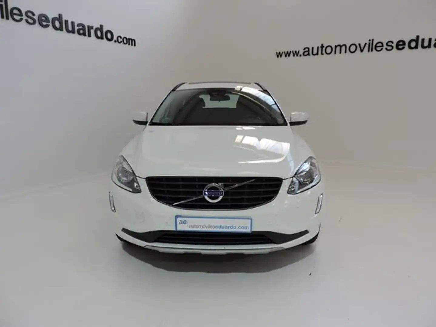 Volvo XC60 D3 Kinetic Blanco - 2