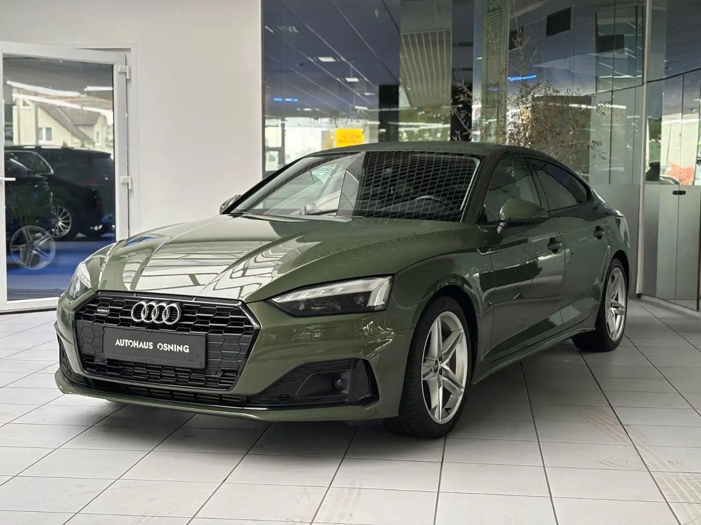 Audi A5 SB 45 TFSI MATRIX LED KEYLESS GO CARPLAY Grün - 2