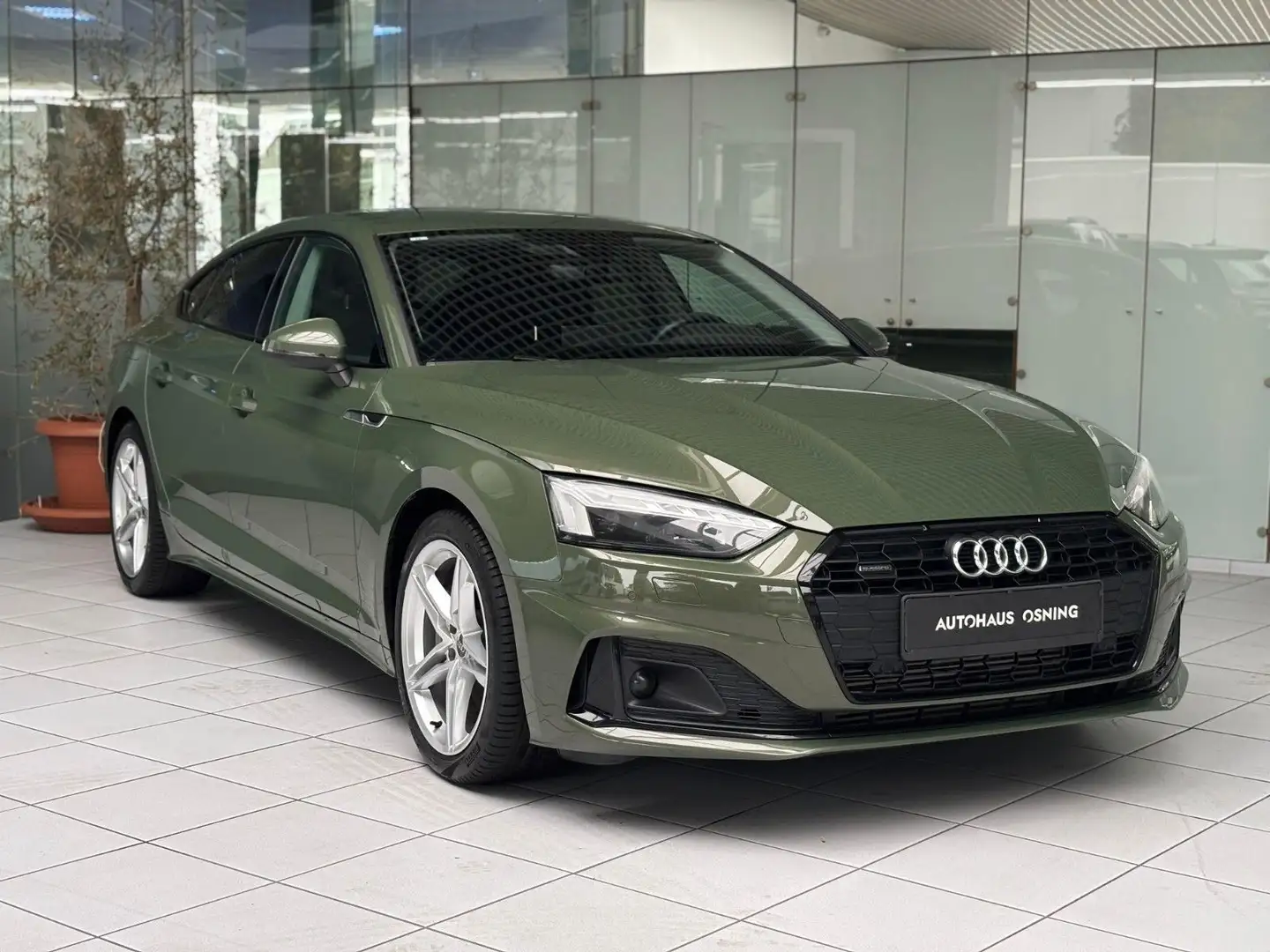 Audi A5 SB 45 TFSI MATRIX LED KEYLESS GO CARPLAY Grün - 1