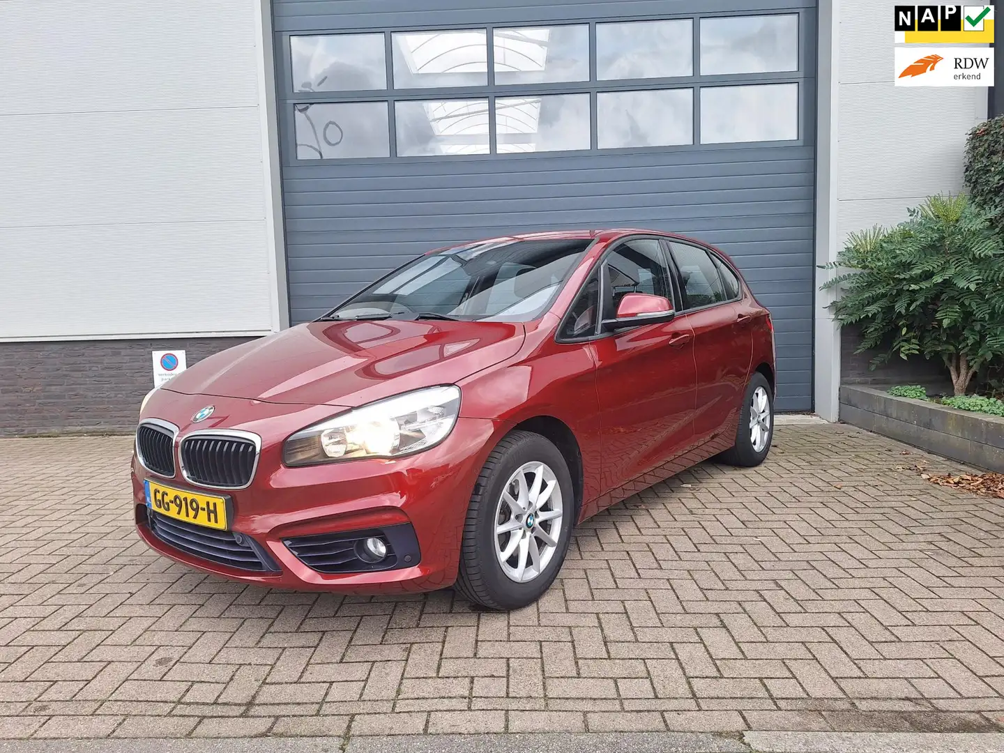 BMW 218 2-serie Active Tourer | 218i Sport | Media | Telef Rood - 1
