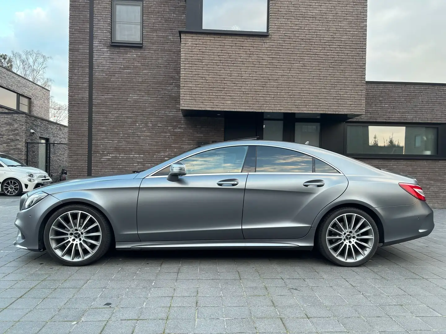 Mercedes-Benz CLS 220 CLS 220 d 9G-TRONIC Final Edition Szürke - 2