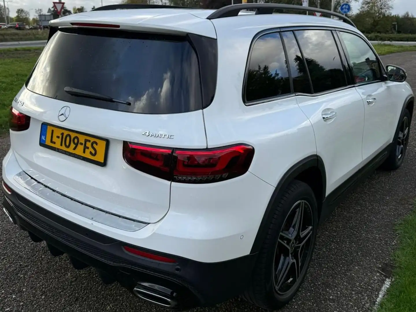 Mercedes-Benz GLB 250 GLB 250 4M. Premium Plus Wit - 2