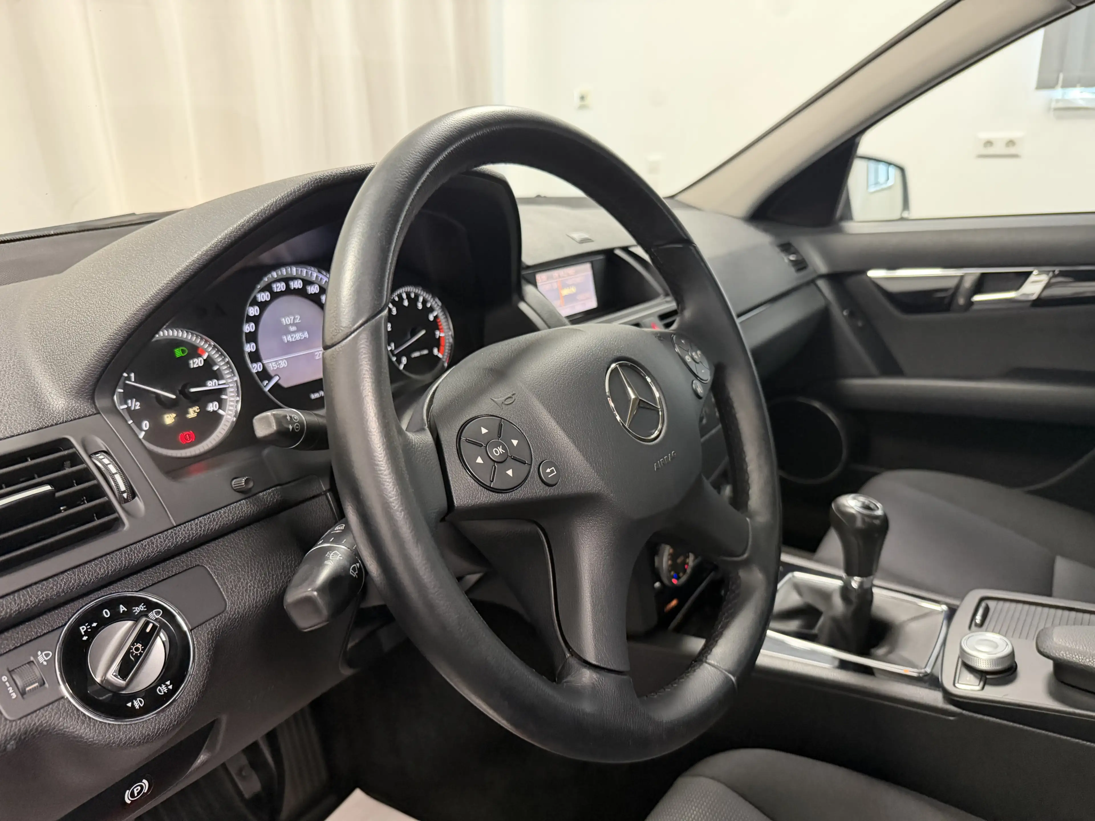 Mercedes-Benz C 180 Kompressor Sitzheizung Bluetooth Tempomat — photo 10