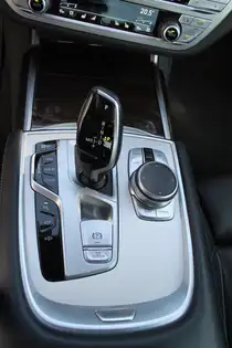 Annonce voiture d'occasion BMW 740 - CARADIZE