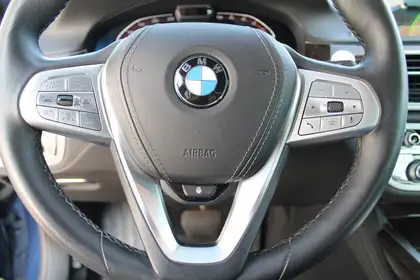 Annonce voiture d'occasion BMW 740 - CARADIZE
